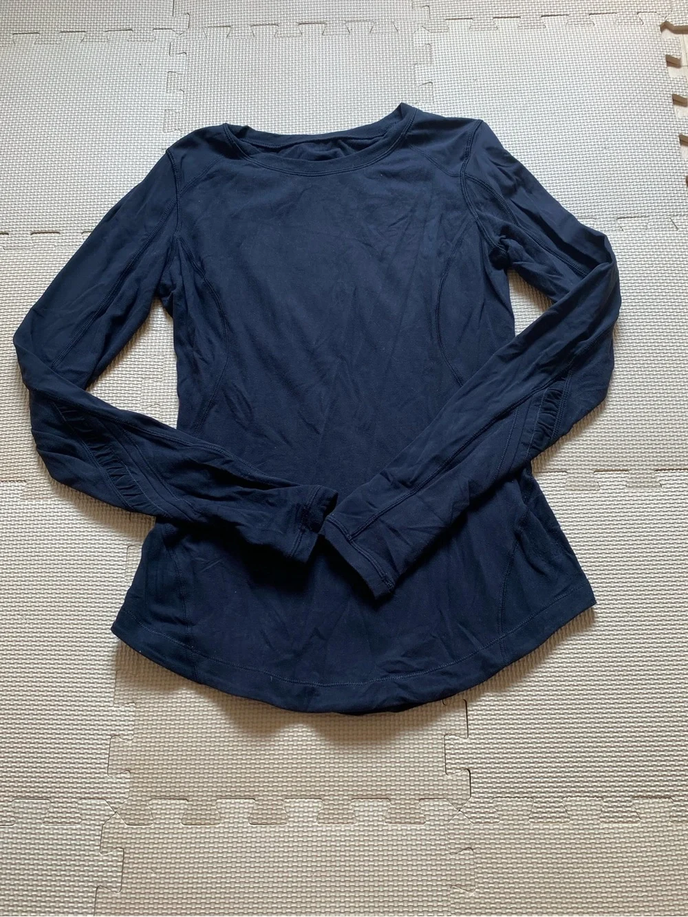 Lululemon Extra Mile Long Sleeve Shirt Black Athletic Top Size 6 Activewear